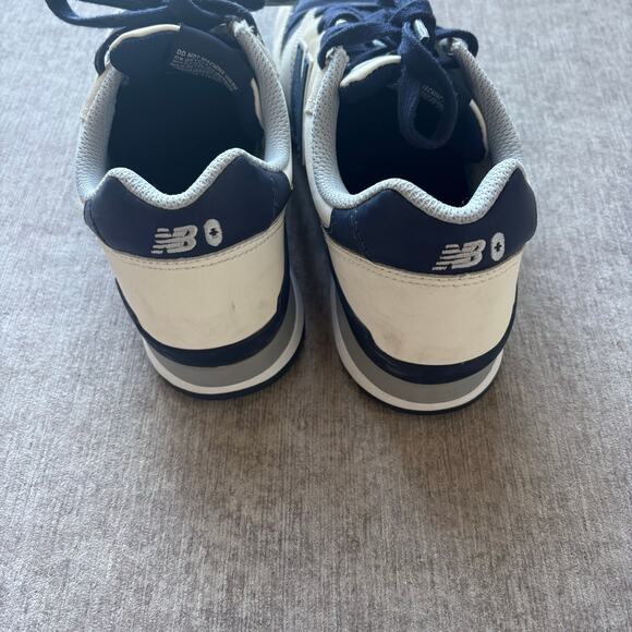 New Balance Figs Sneakers - Picture 3 of 5